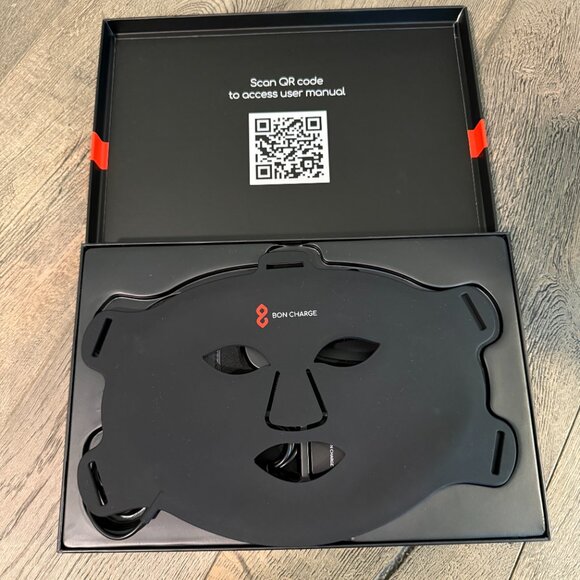 Bon Charge Red Light Face Mask - Picture 1 of 3